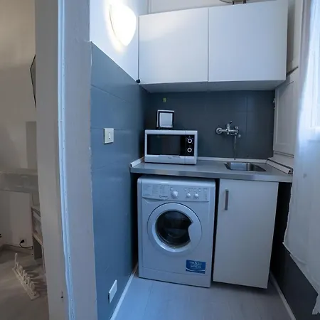 Apartment Secret *